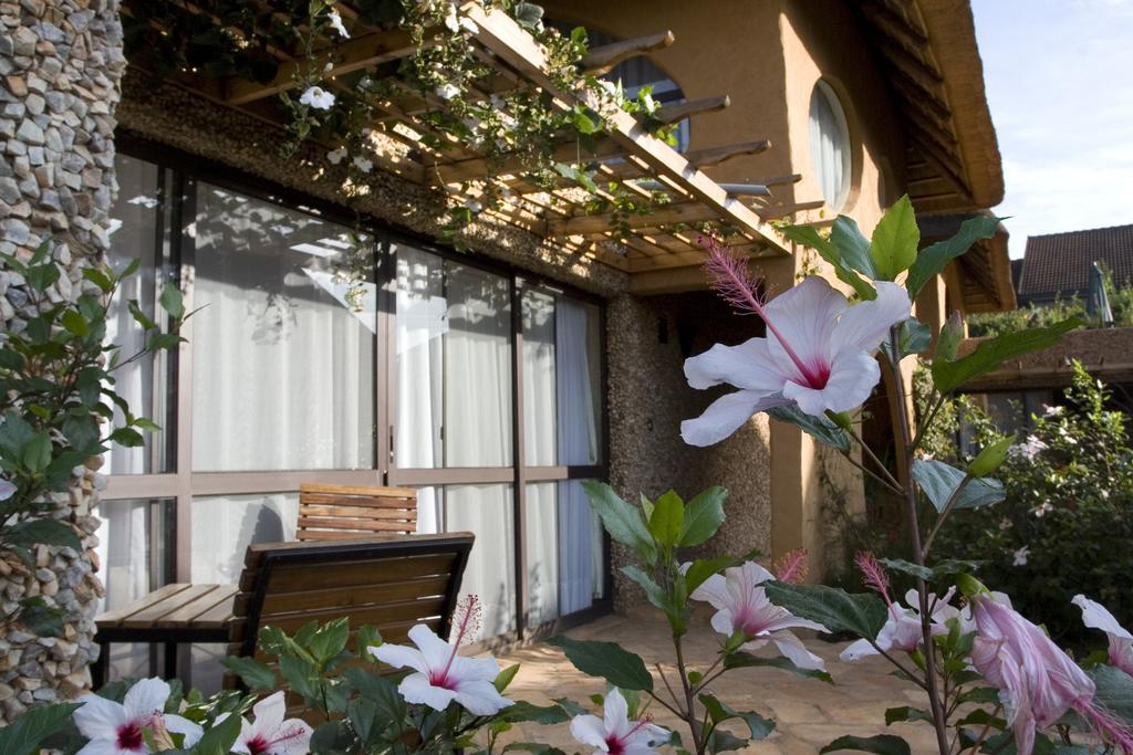 Le Petit Village Boutique Hotel & Spa Kampala Eksteriør billede
