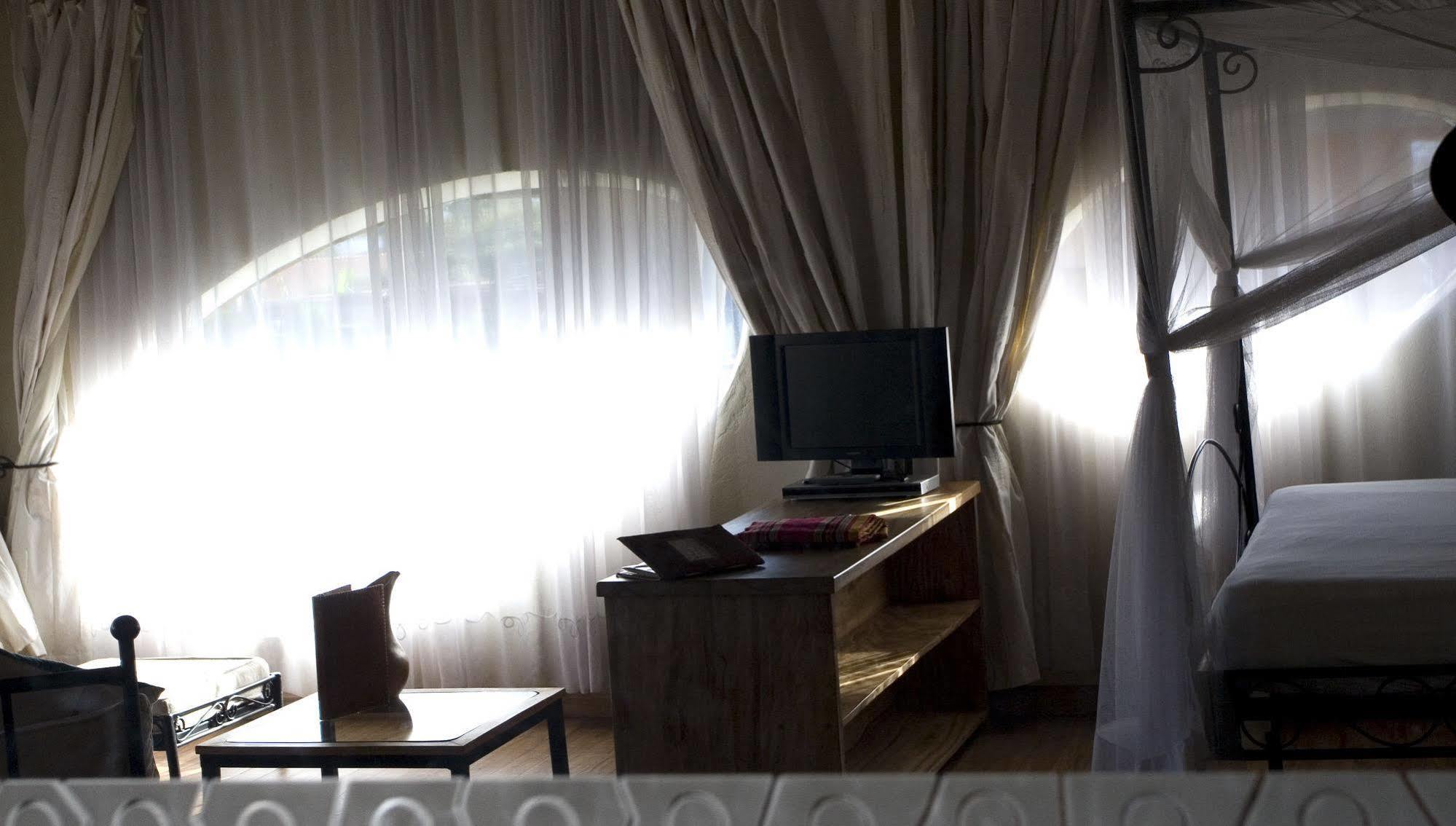 Le Petit Village Boutique Hotel & Spa Kampala Eksteriør billede